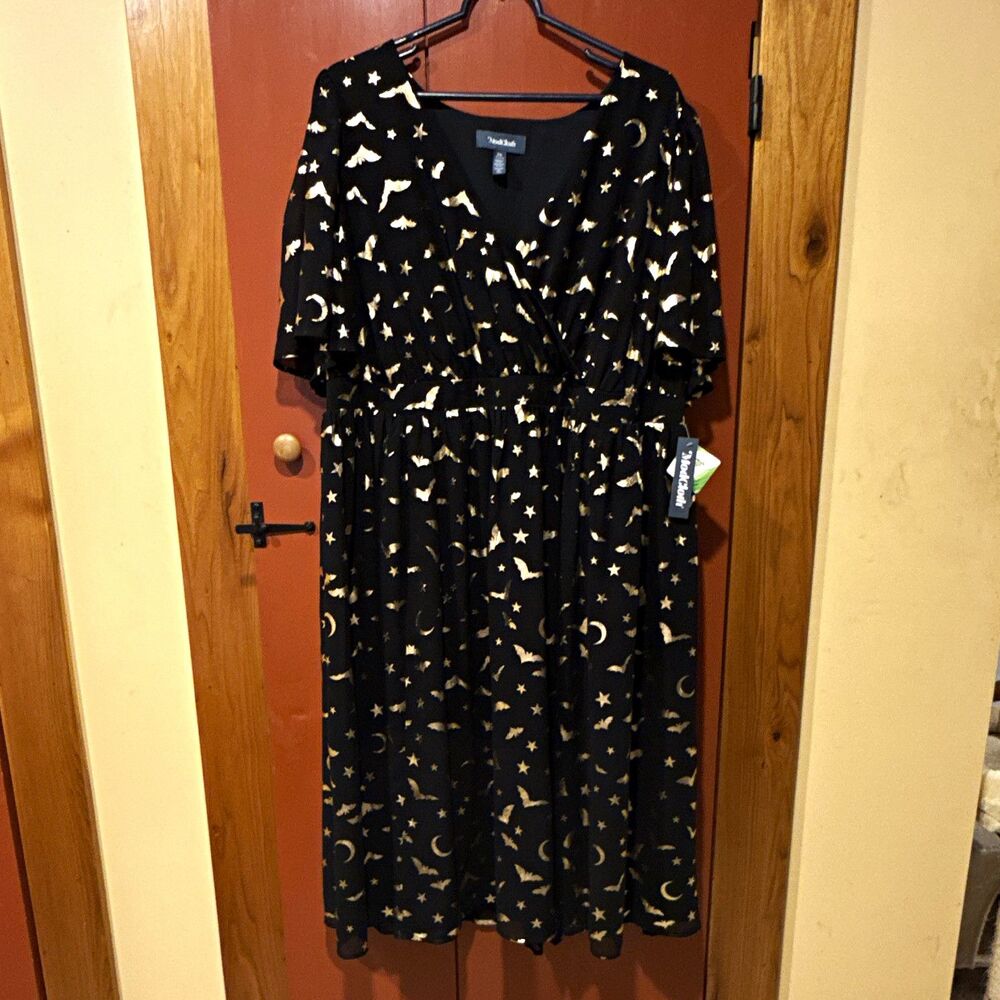 ModCloth 2X Black Gold Bat Print V-Neck Ruched Chiffon Midi Flutter Dress